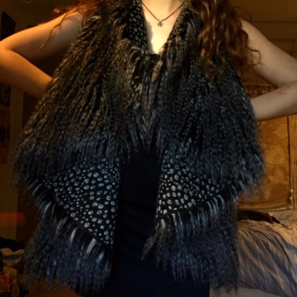 Alice + Olivia faux fur vest
OG RETAIL PRICE: $396